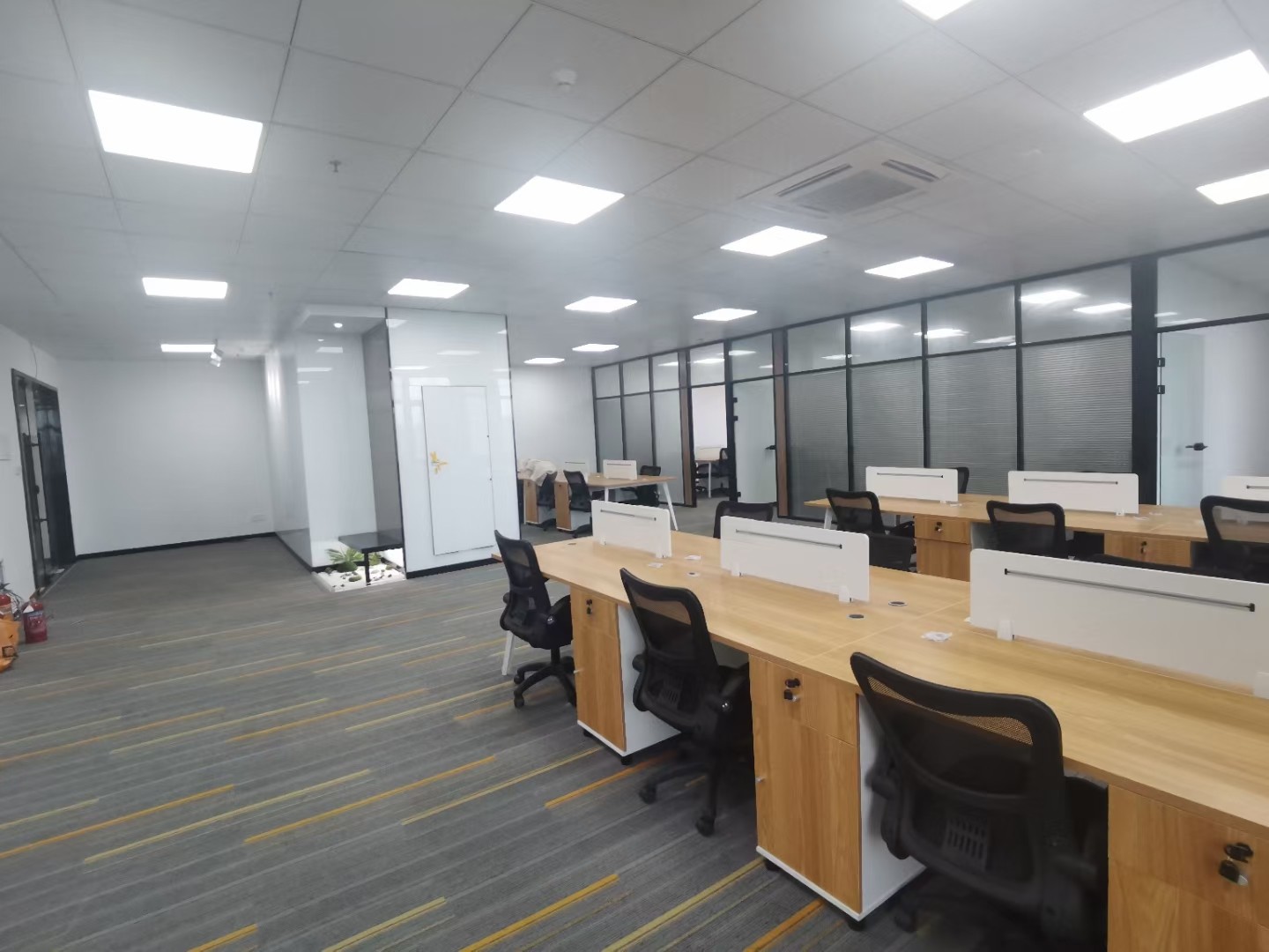 GARNDE 40W,60W,60X60,30X120,60X120,RECESSED LED PANEL LIGHT Suspended Surfaced LED panel light CB CERTIFICATE OFFICE LIGHTING GENERAL LIGHTING PROJECT LED panel light manufacturer 002.jpg